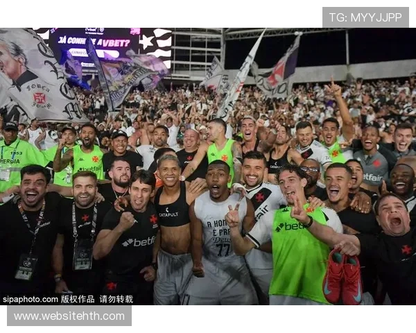 足球直播手机官网带你与全球球迷一同分享足球精彩瞬间